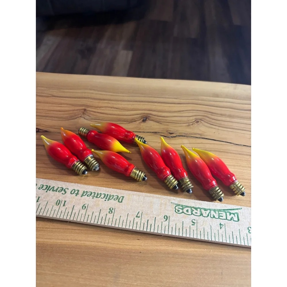 Vintage C7 Flame Christmas Light Bulbs Red Yellow Ombre Candelabra Base 9 Pack